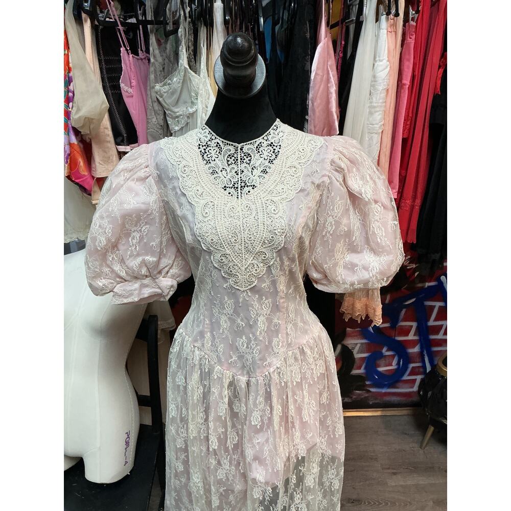 RETRO LACE 80'S PINK DRESS - Picture 2 of 4